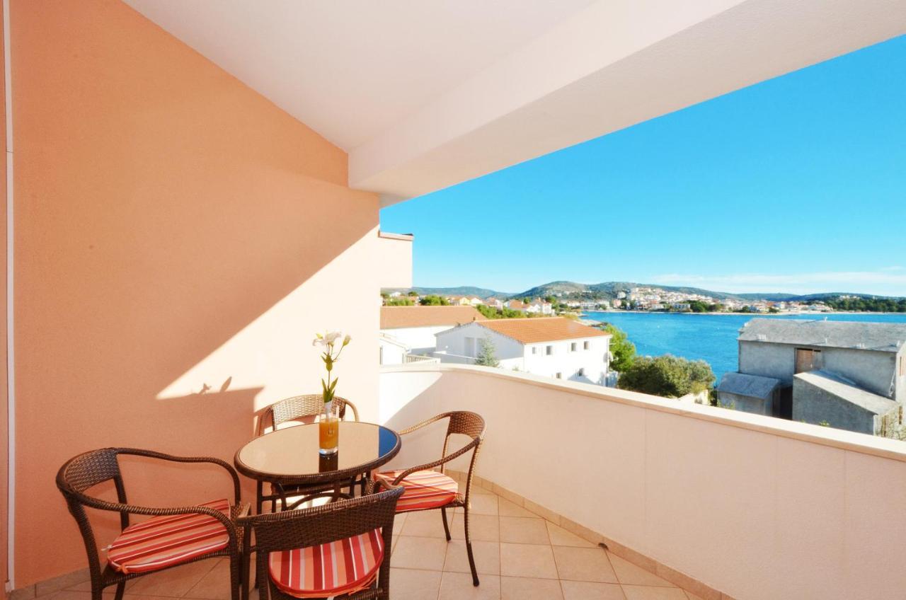 Apartmani Basic Rogoznica Rogoznica  Exteriér fotografie