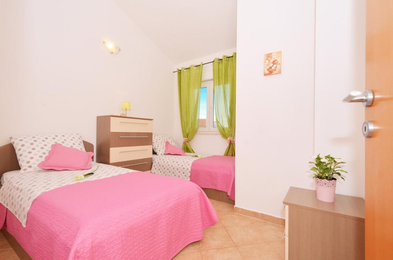 Apartmani Basic Rogoznica Rogoznica  Exteriér fotografie