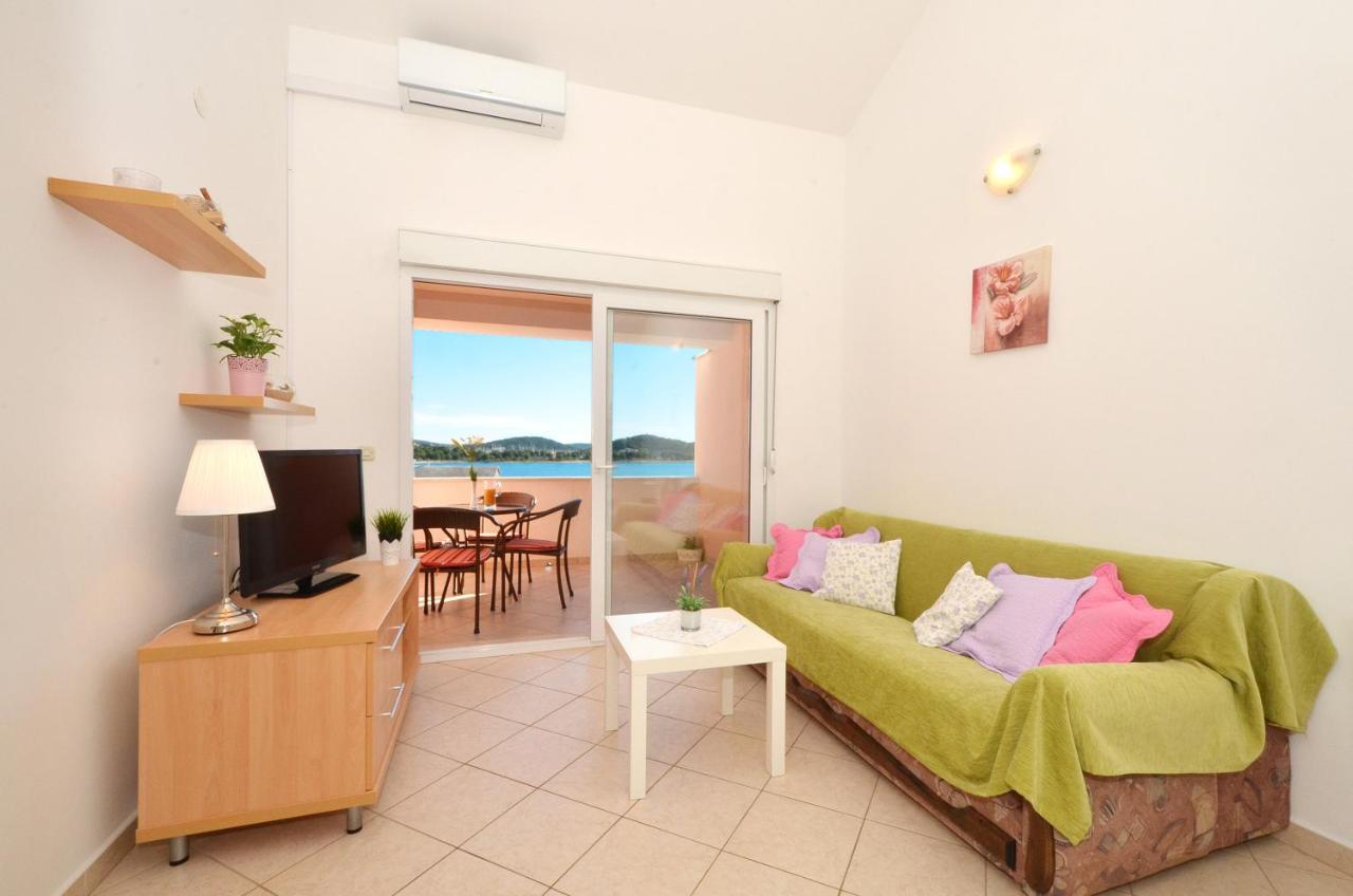 Apartmani Basic Rogoznica Rogoznica  Exteriér fotografie
