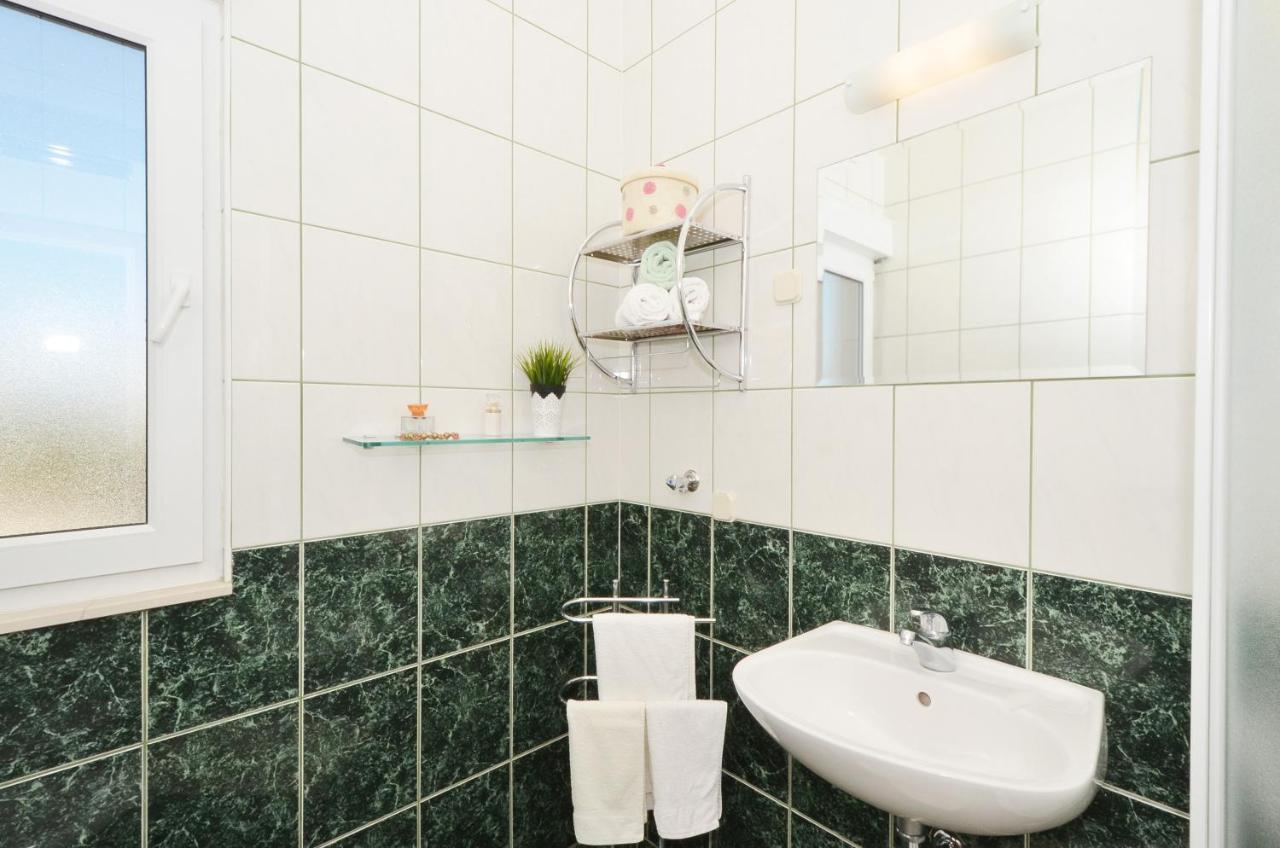 Apartmani Basic Rogoznica Rogoznica  Exteriér fotografie